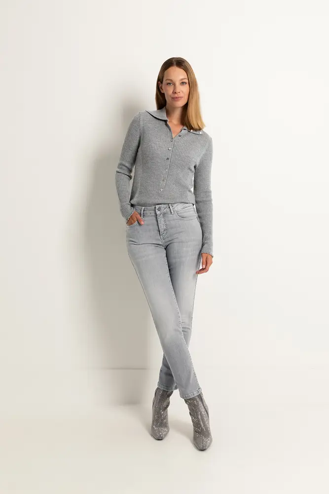 Low rise skinny jeans