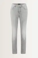 Low rise skinny jeans