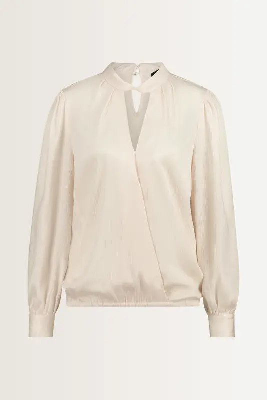 Glanzende blouse met keyhole-detail