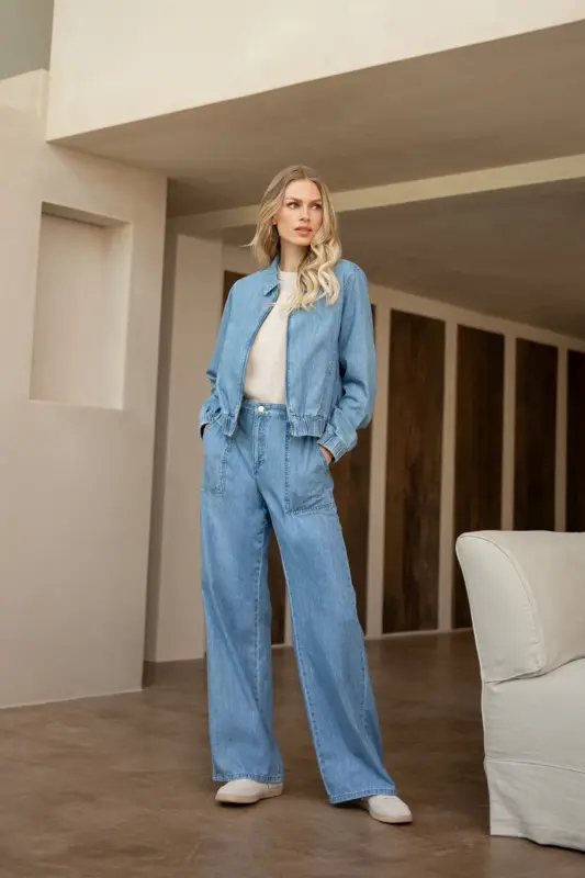 Denim jeans met wijde pijpen
