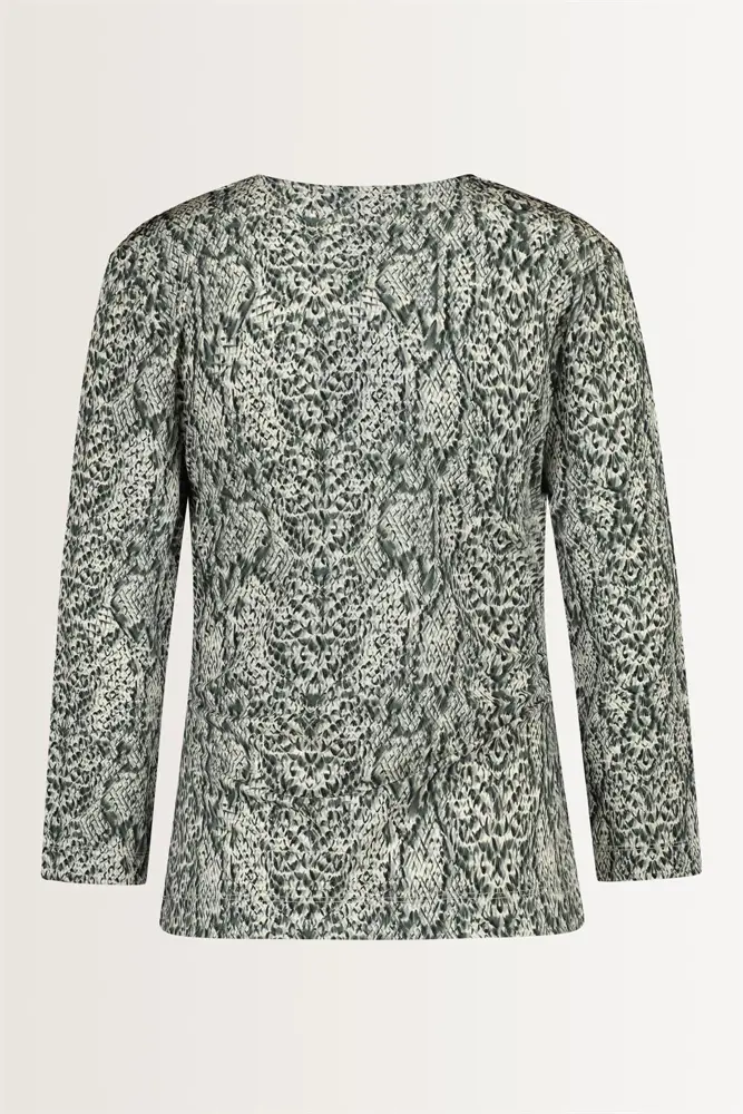 Top met slangenprint