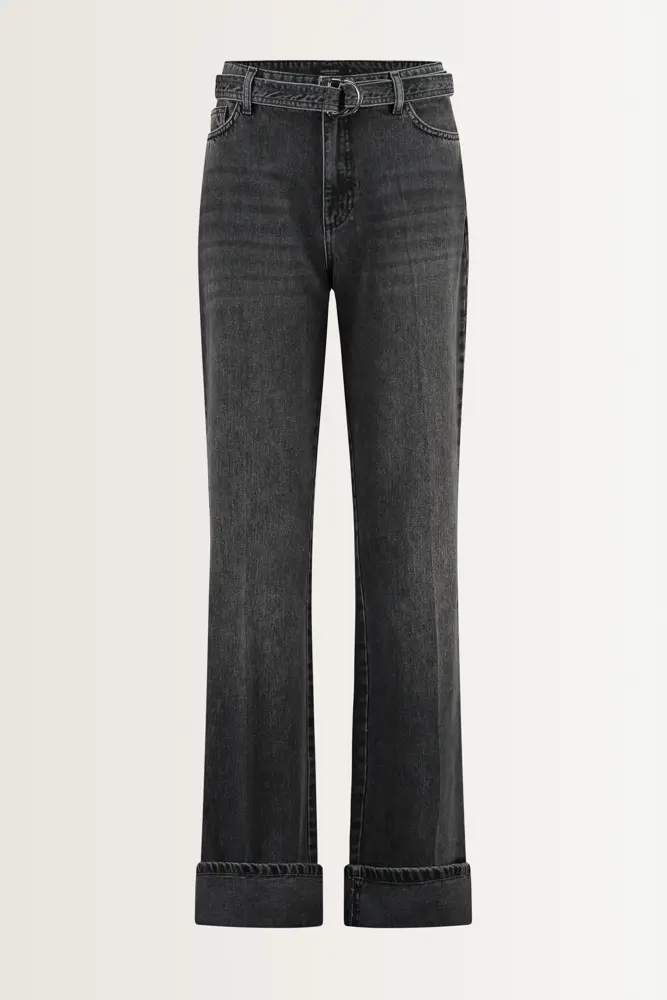 Losvallende jeans met denim riem