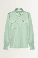 Satijnen blouse met klepzakken