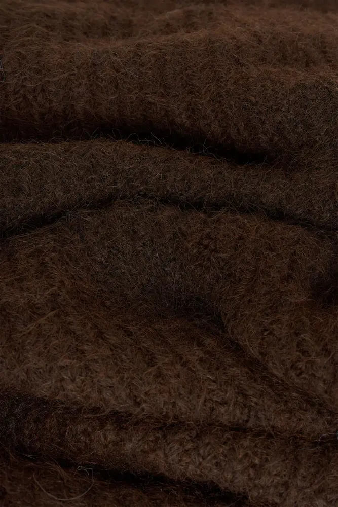 Grofgebreide shawl van wolmix