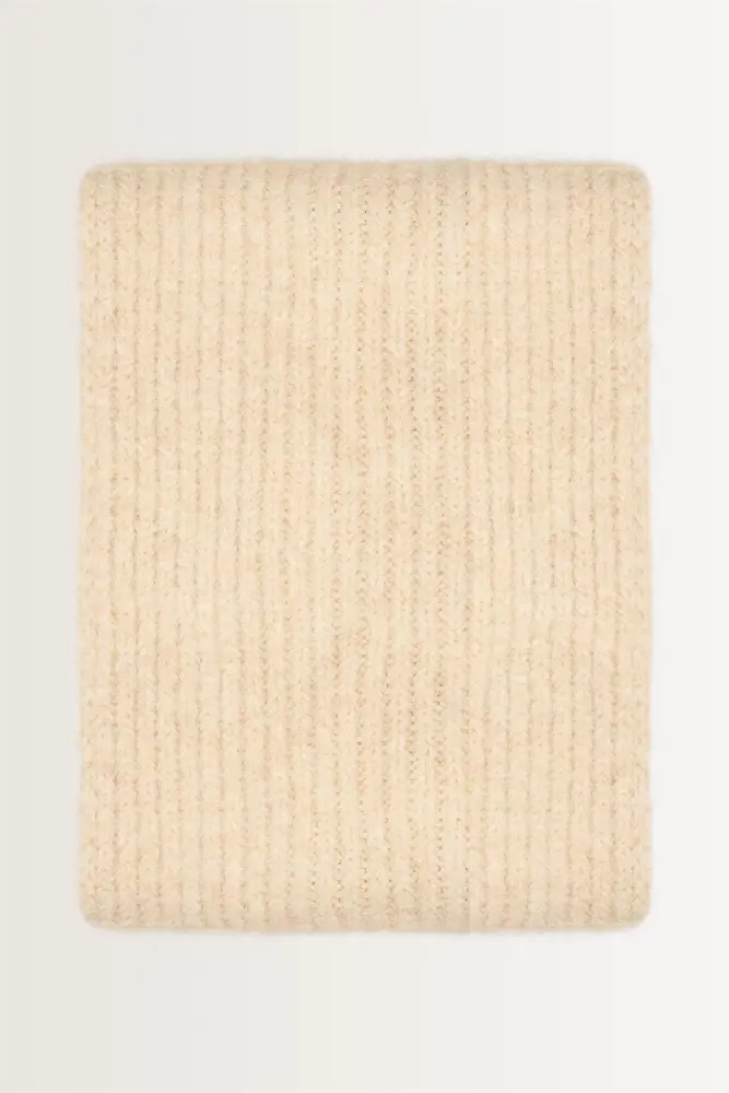 Grofgebreide shawl van wolmix