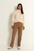 Broek met siergespen
