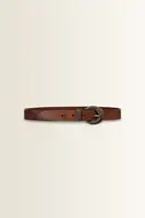 Riem met reliëfgesp