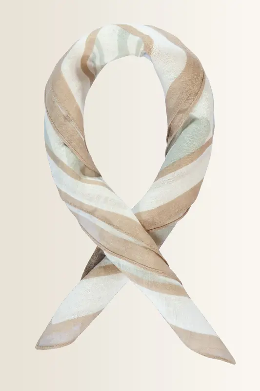 Vierkante shawl met swirlprint