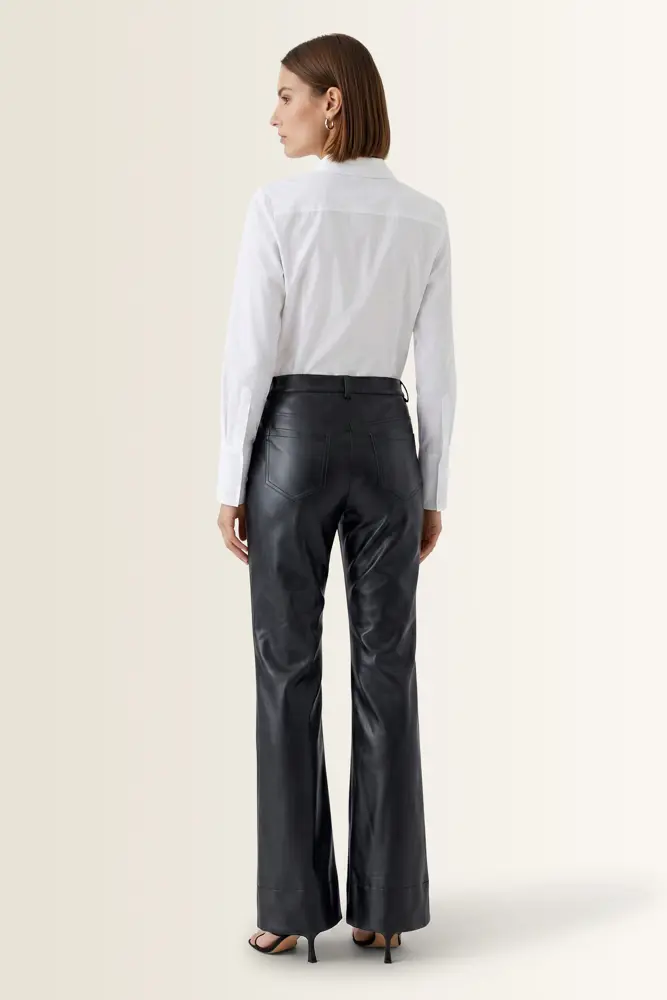 Broek in gladde lederlook OUI