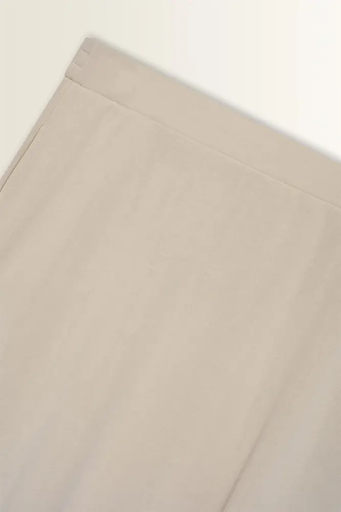 Zachtvallende rok met elastische taille
