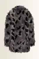 Jas van langharige faux fur met grafisch dessin MAURA