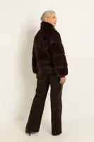 Kort jack van faux fur met diagonale banen MAURA