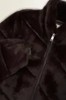 Kort jack van faux fur met diagonale banen MAURA