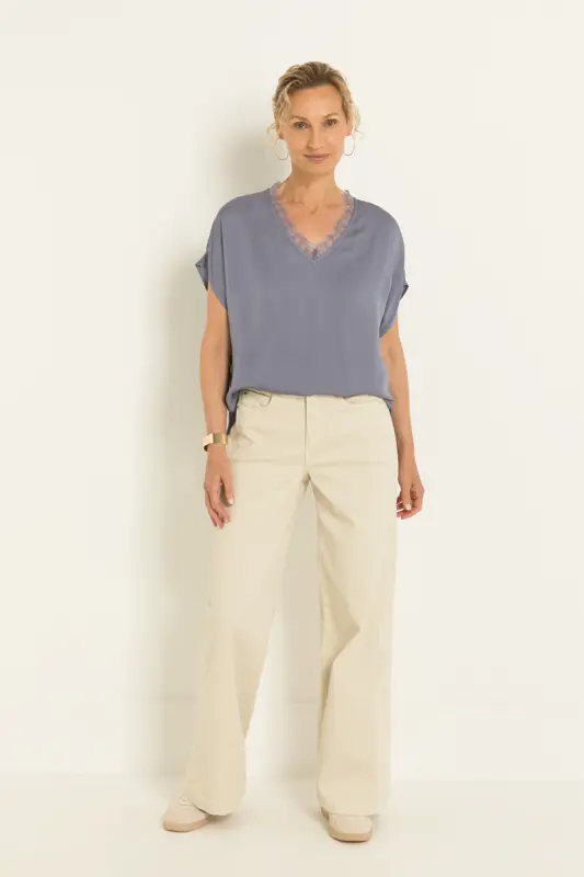 Rechte jeans met subtiel paneeleffect