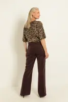 Flared ribfluwelen broek