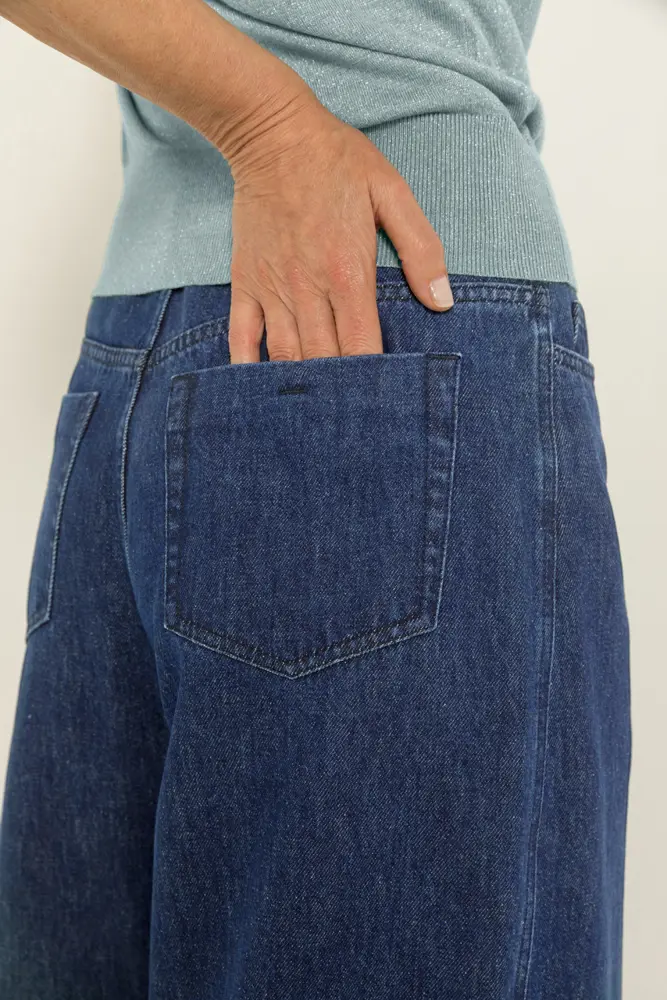 Extra wide-leg jeans