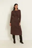 Jersey jurk met brochedetail