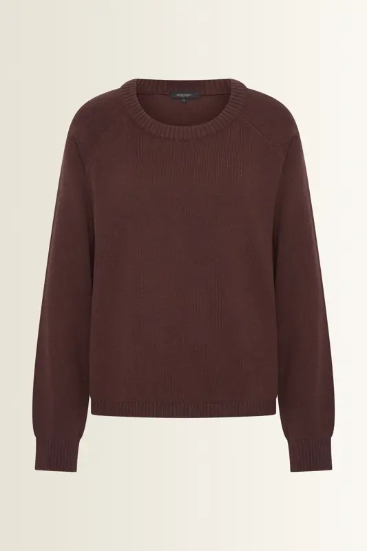 Trui met cashmere en afgeronde zoom
