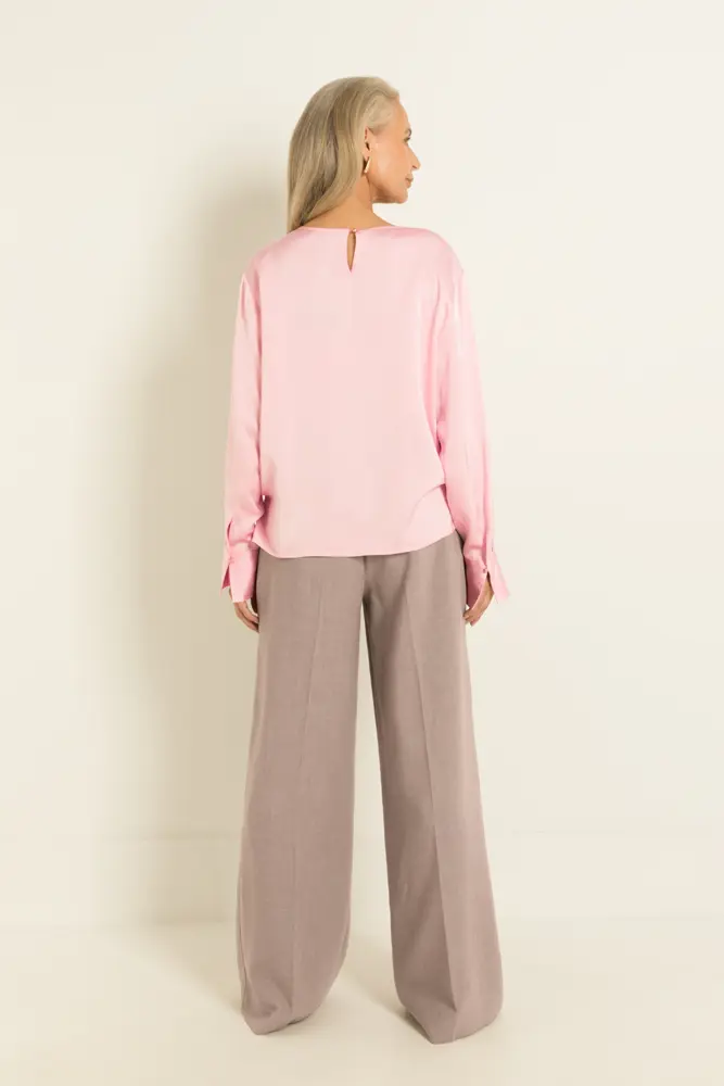 Satijnen blouse met gedrapeerde hals