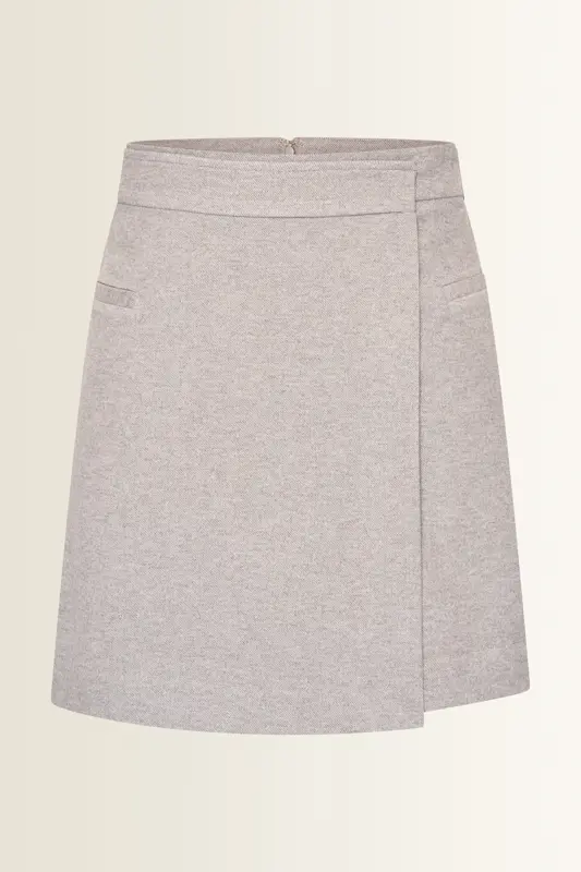 Minirok met overslagdetail