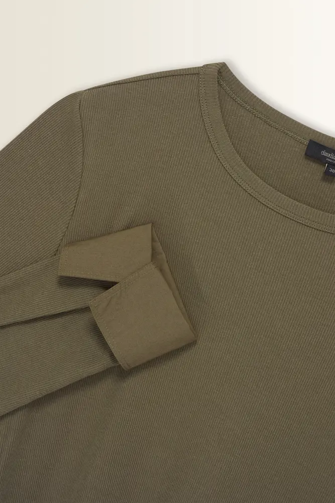 Ribtop met poplin manchetten