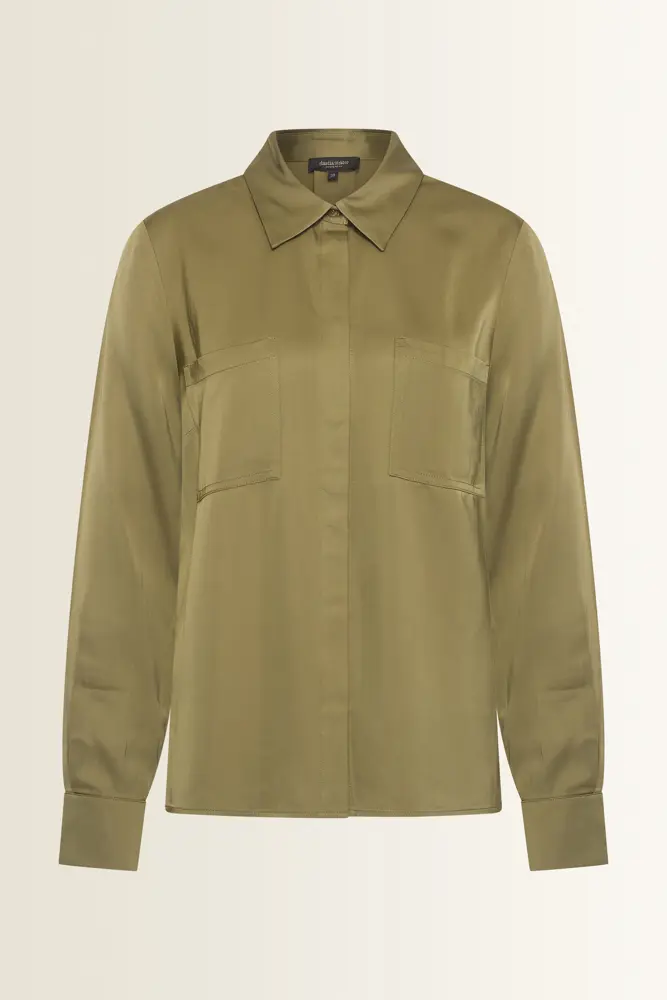 Satijnen blouse met borstzakken