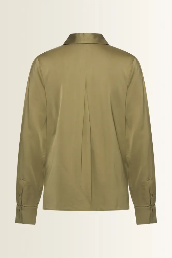 Satijnen blouse met borstzakken