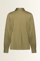 Satijnen blouse met borstzakken