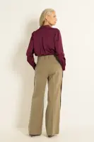 Satijnen blouse met borstzakken
