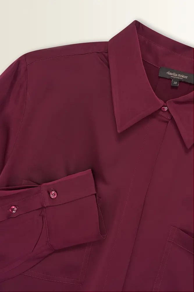 Satijnen blouse met borstzakken