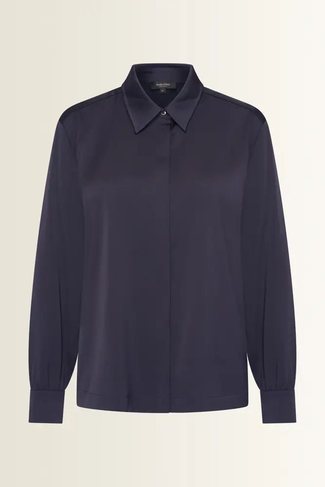Satijnen blouse met verdekte knoopsluiting